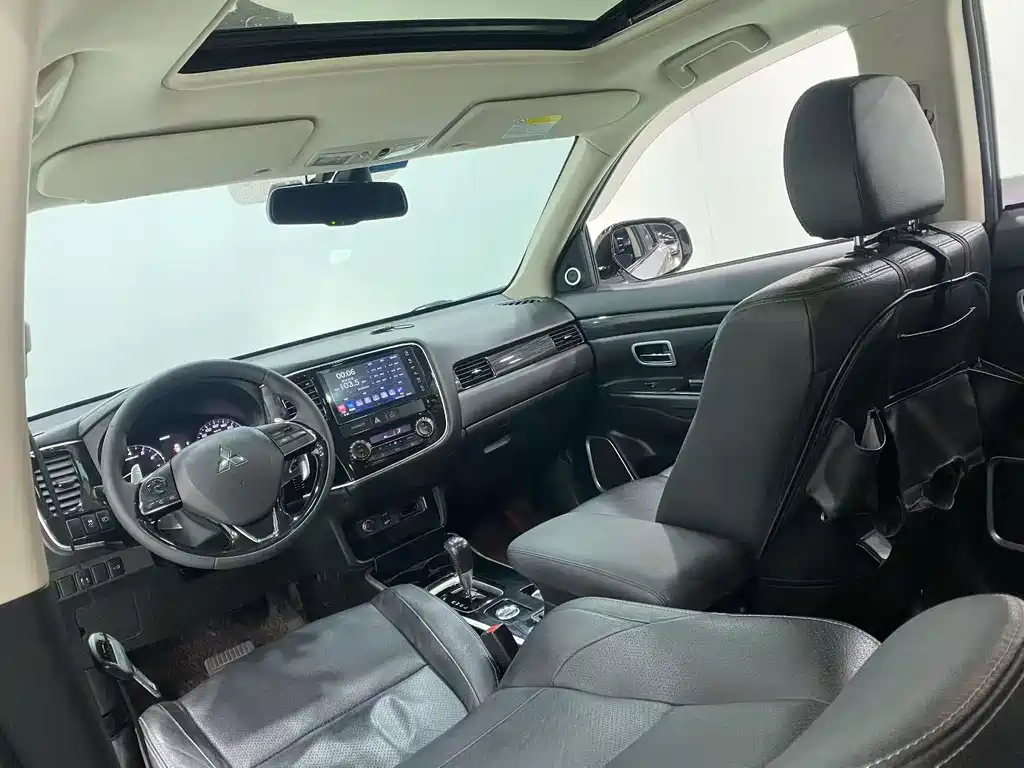 Mitsubishi Outlander 2017