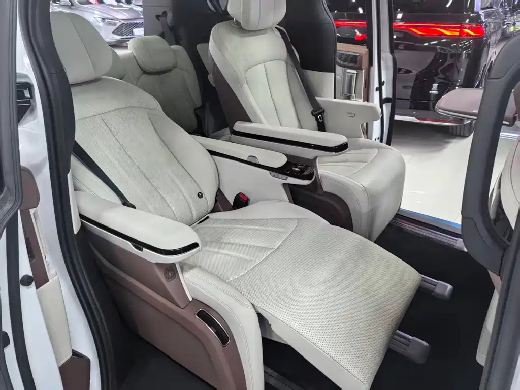 BYD Xia 2025 — фото 14
