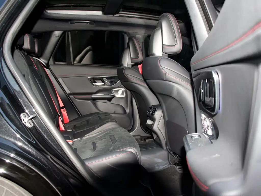 Mercedes-Benz GLC AMG 2025 — фото 15