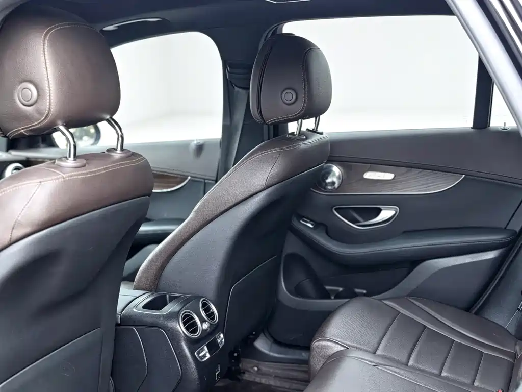 Mercedes-Benz GLC 2021