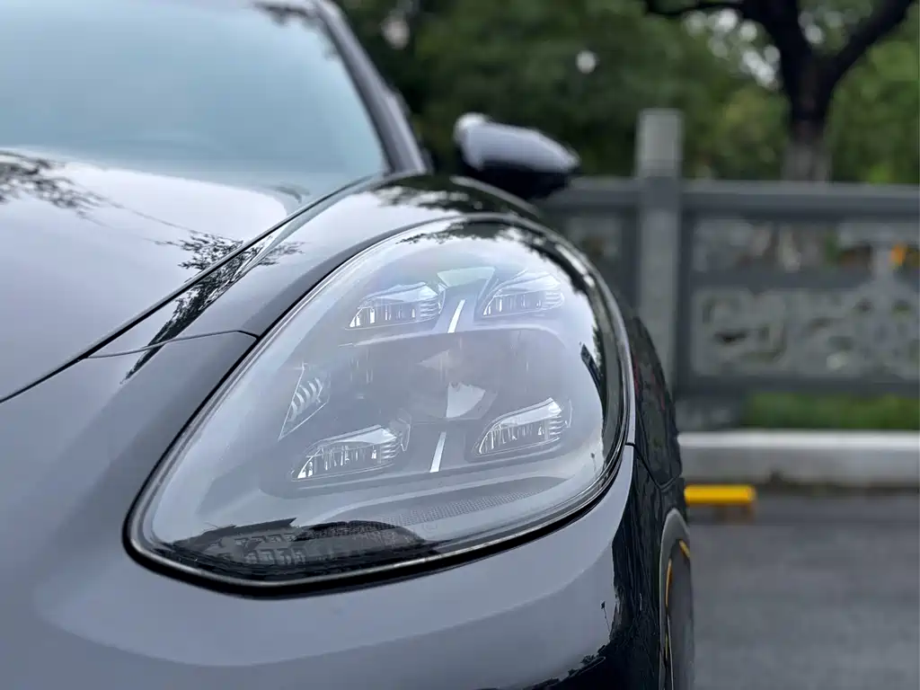 Porsche Panamera 2022