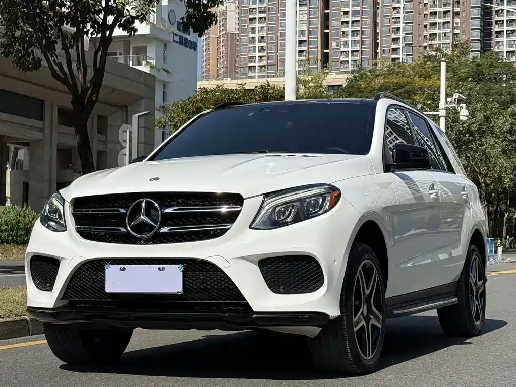 Mercedes-Benz GLE 2017 — фото 1