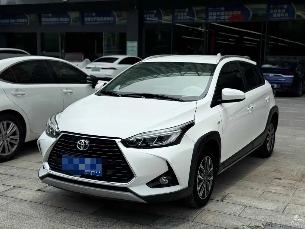 Toyota Yaris L 2022