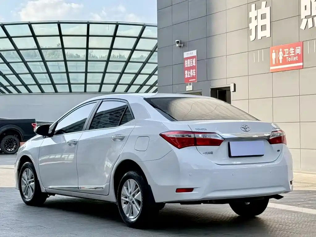 Toyota Corolla 2016 — фото 7