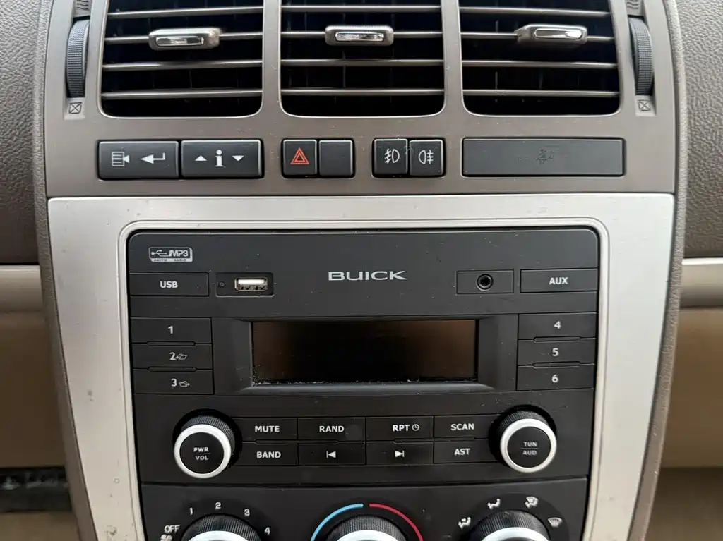 Buick GL8 2014 — фото 14