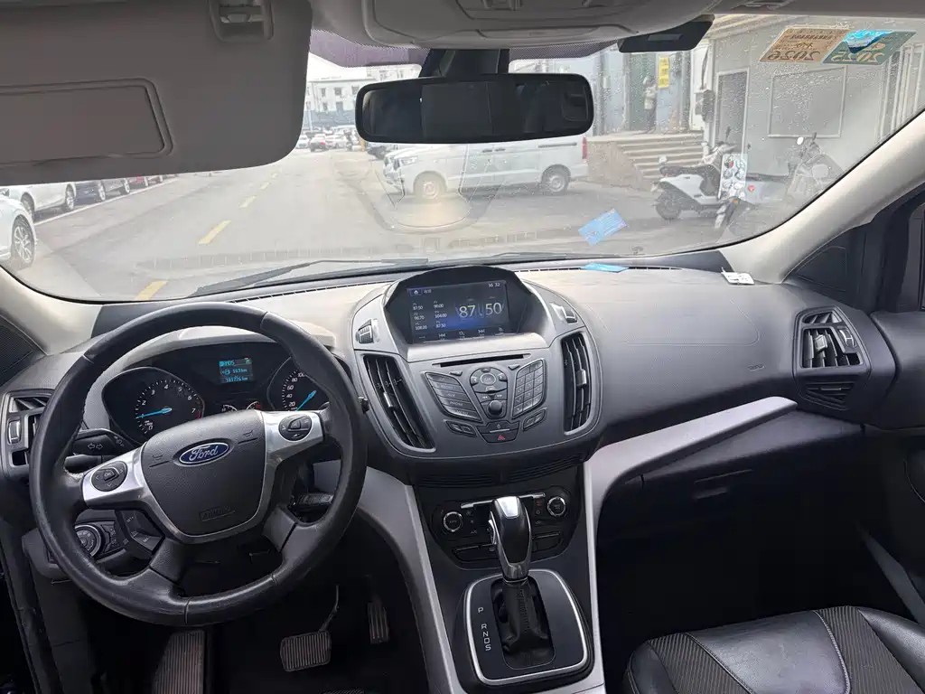 Ford Kuga 2015 — фото 7