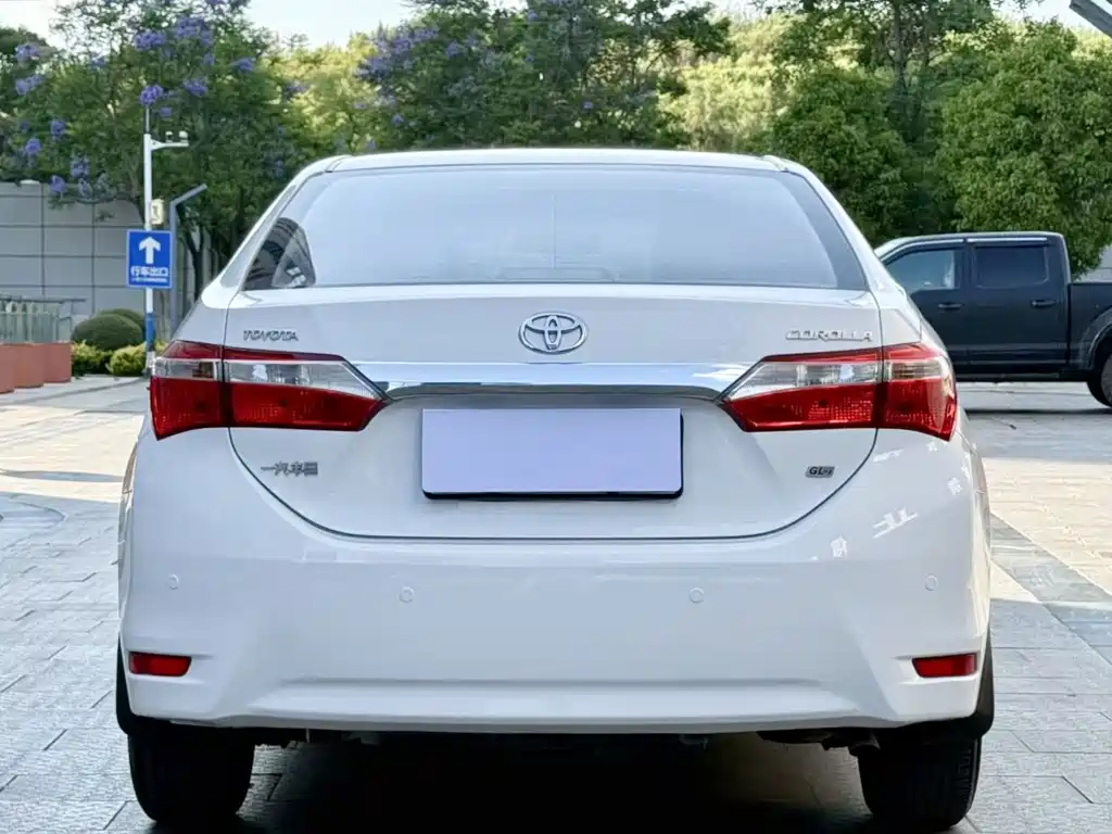 Toyota Corolla 2016 — фото 8