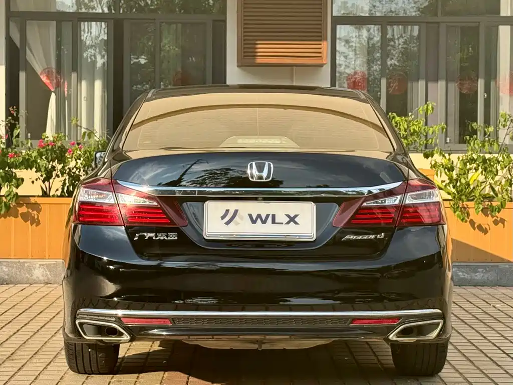 Honda Accord 2016 — фото 12