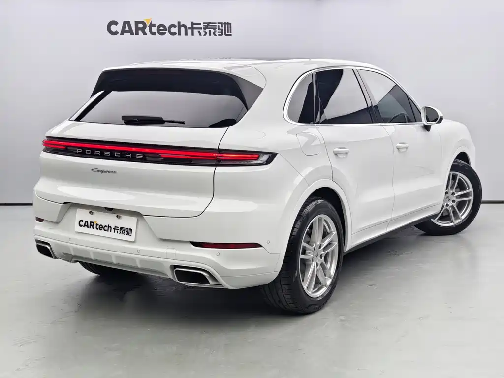 Porsche Cayenne 2025