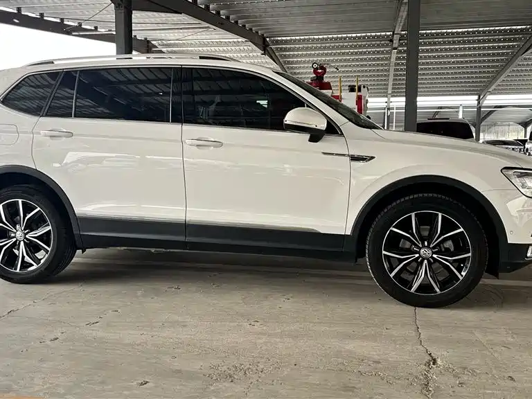 Volkswagen Tiguan L 2020