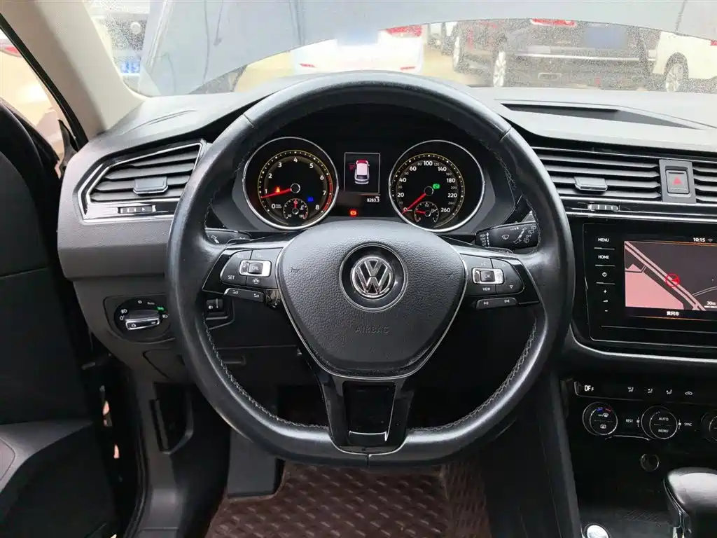 Volkswagen Tiguan L 2020 — фото 11