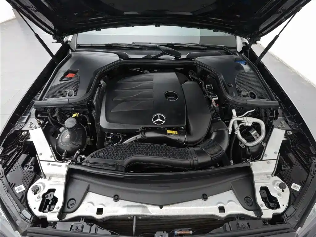 Mercedes-Benz E-Class 2023 — фото 6