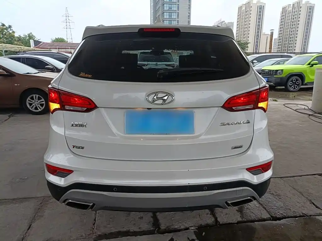 Hyundai Santa Fe 2016