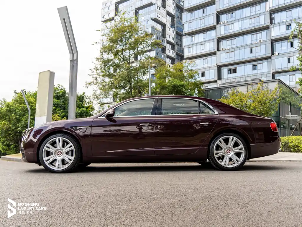 Bentley Flying Spur 2016 — фото 36
