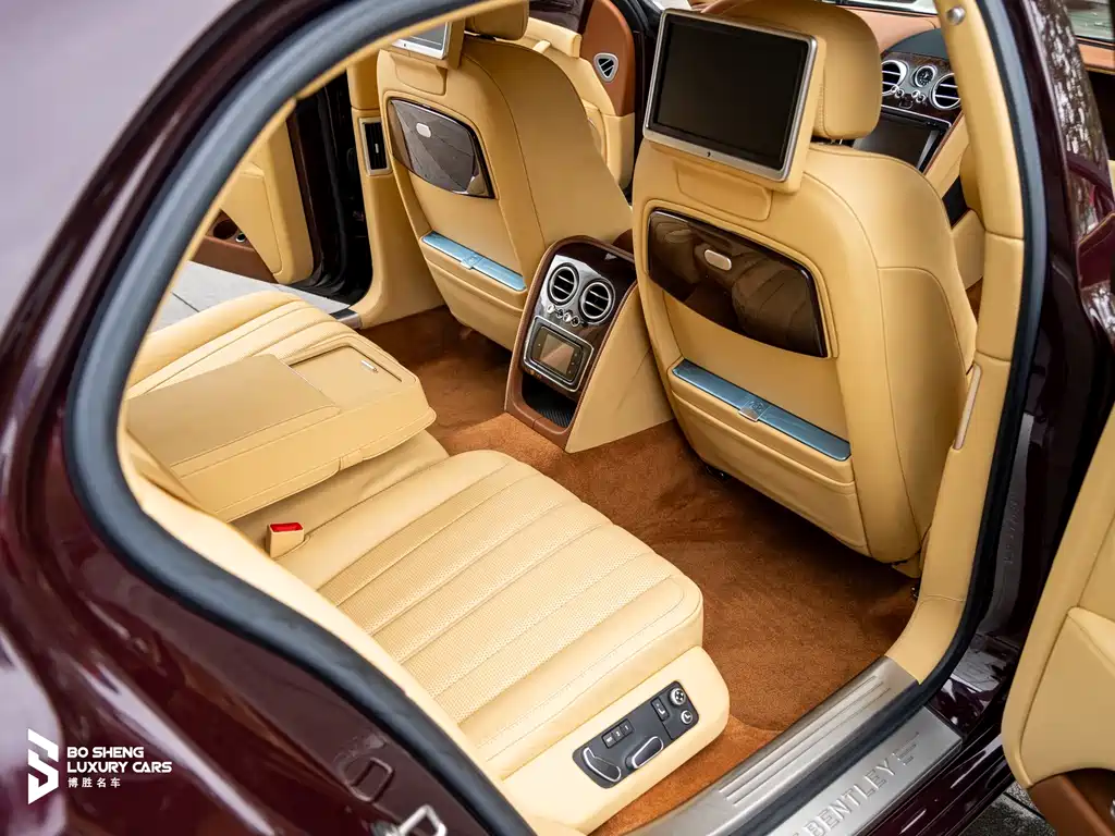 Bentley Flying Spur 2016 — фото 45