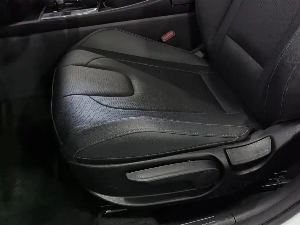 Hyundai Elantra 2024 — фото 20