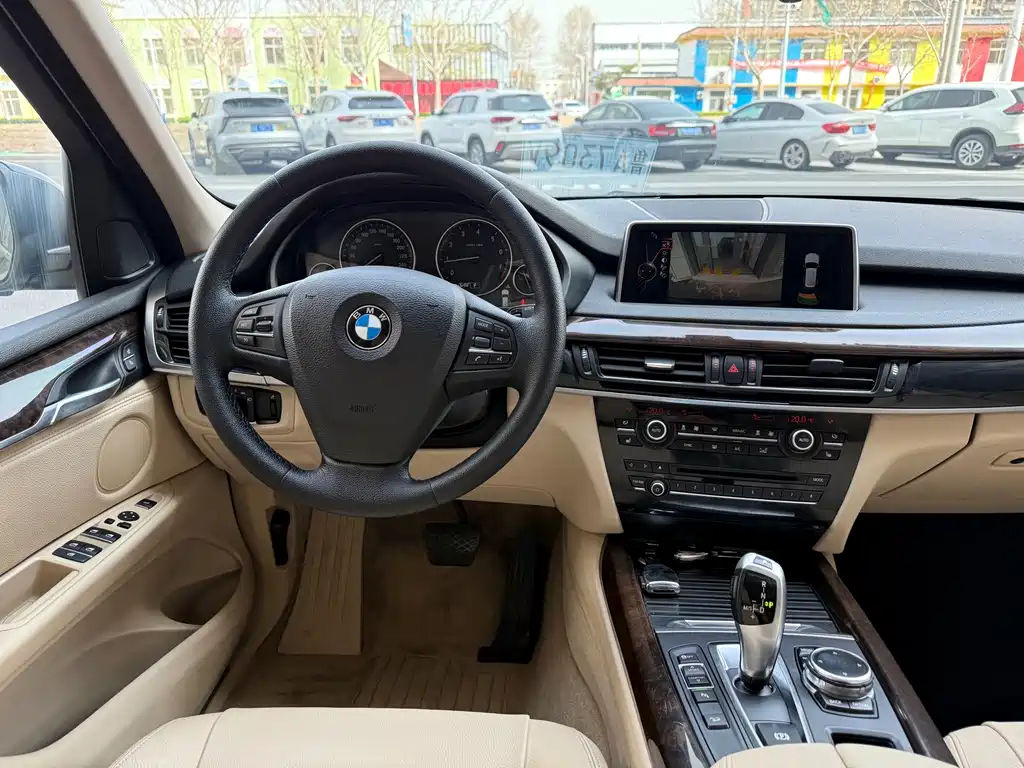 BMW X5 2015 — фото 9