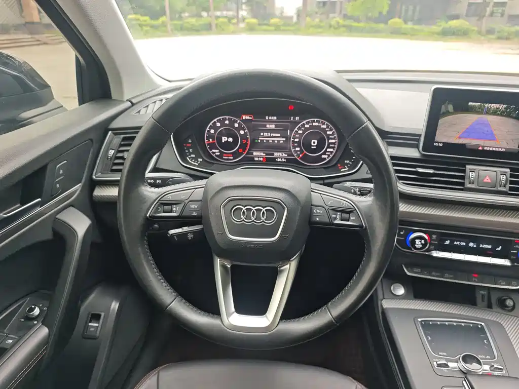 Audi Q5L 2019 — фото 11