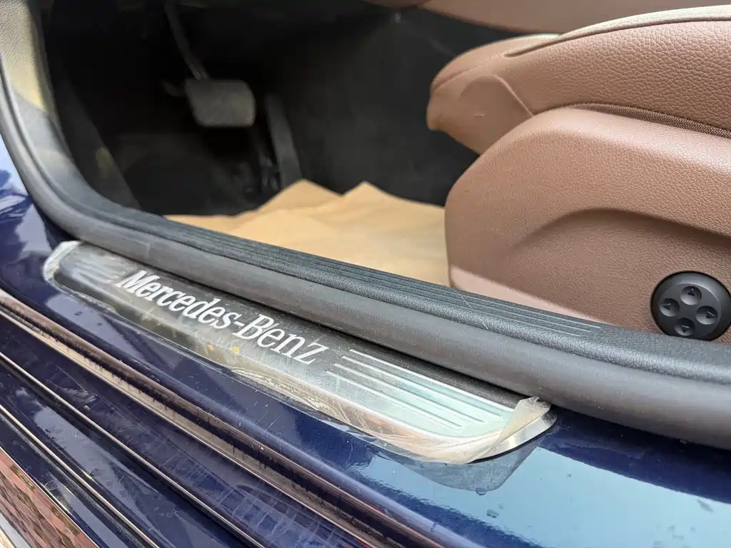 Mercedes-Benz E-Class 2019 — фото 19