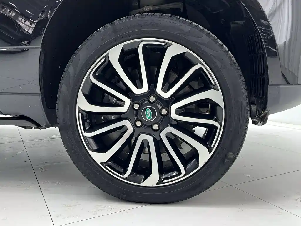 Land Rover Range Rover 2021 — фото 12