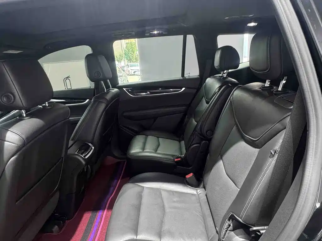Cadillac XT6 2023 — фото 20