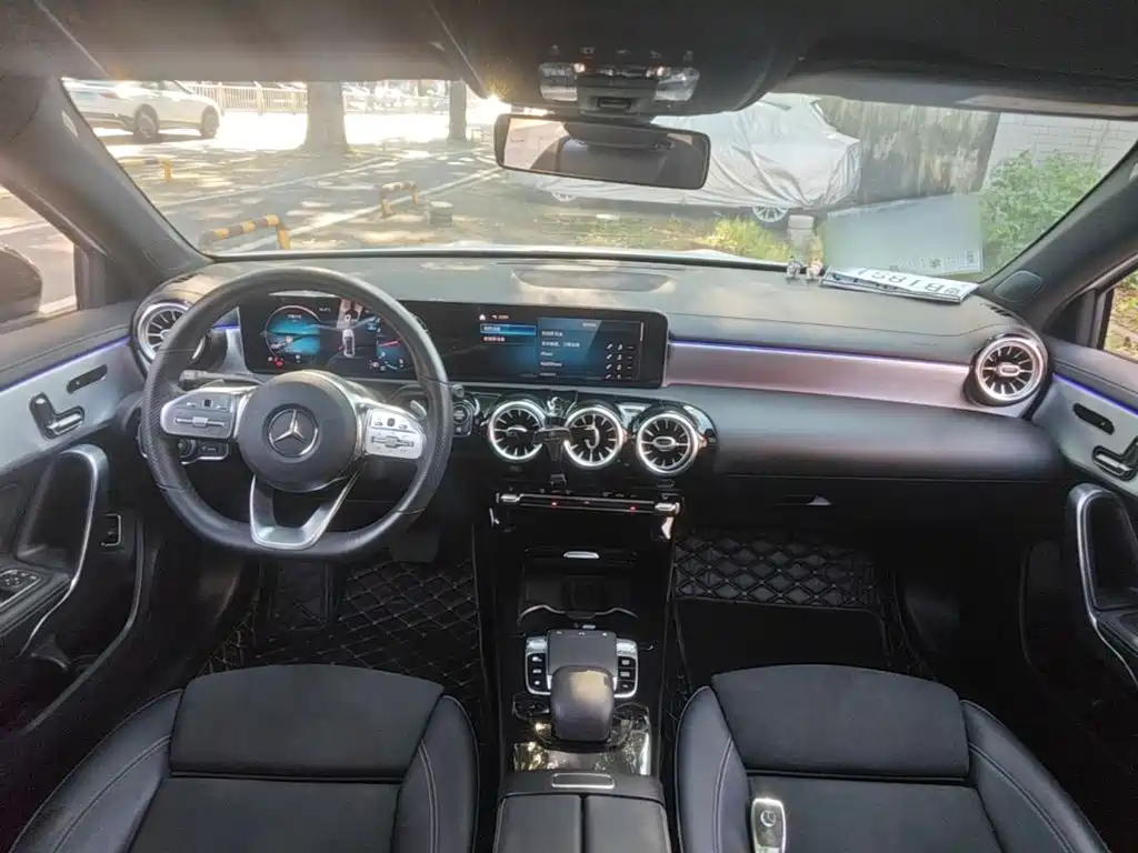 Mercedes-Benz A-Class 2020 — фото 10