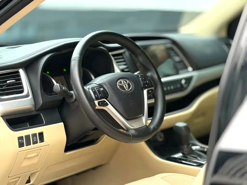 Toyota Highlander 2019