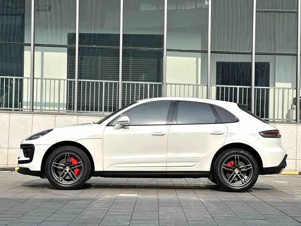Porsche Macan 2022
