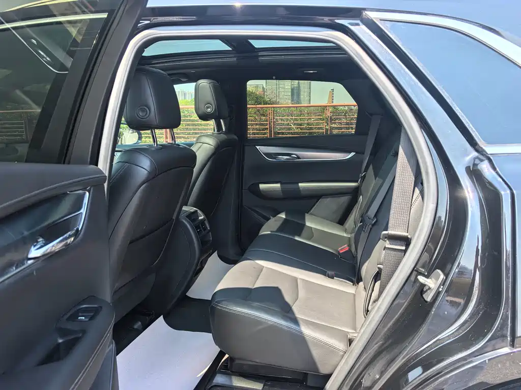 Cadillac XT5 2020 — фото 15