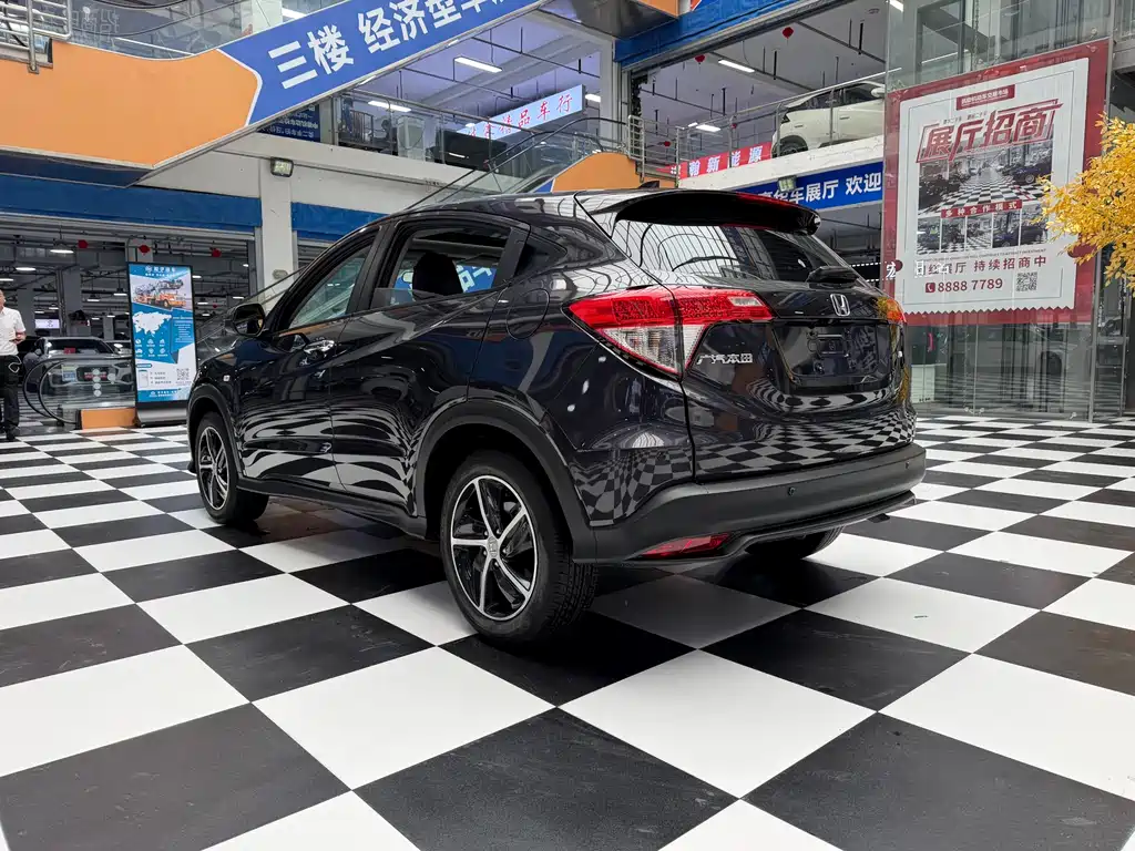 Honda Vezel 2021 — фото 17
