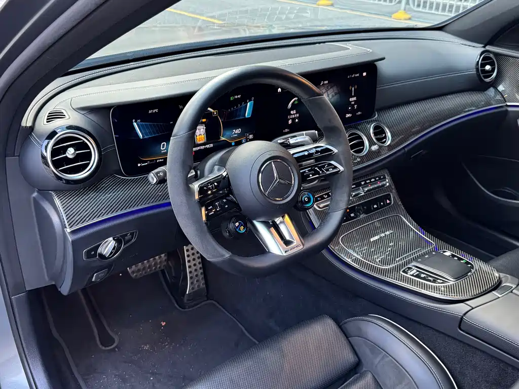 Mercedes-Benz E-Class AMG 2021 — фото 9