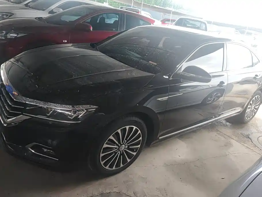 Volkswagen Passat 2021
