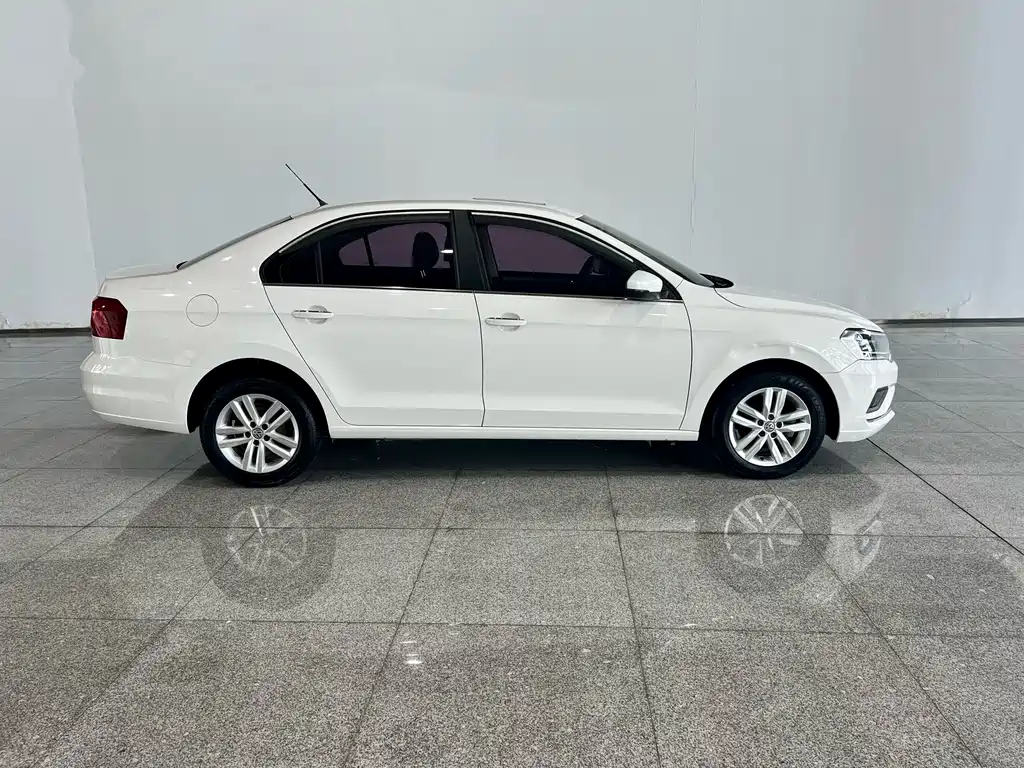 Volkswagen Jetta 2018 — фото 28