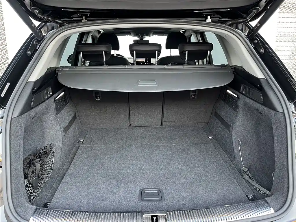 Audi Q5L 2023 — фото 16