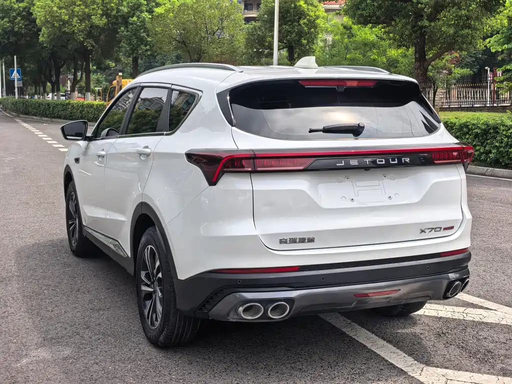 Jetour X70 PLUS 2022 — фото 11