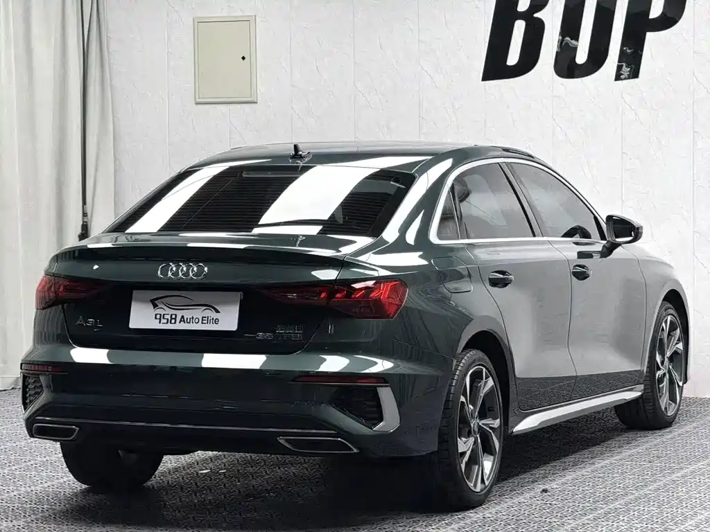 Audi A3 2023 — фото 13