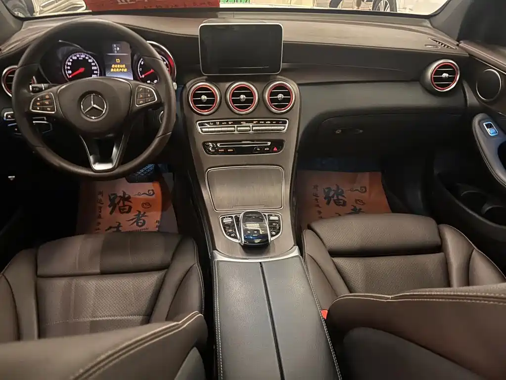 Mercedes-Benz GLC 2019