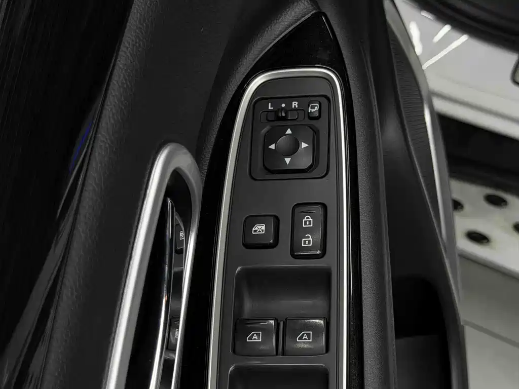 Mitsubishi Outlander 2019 — фото 10