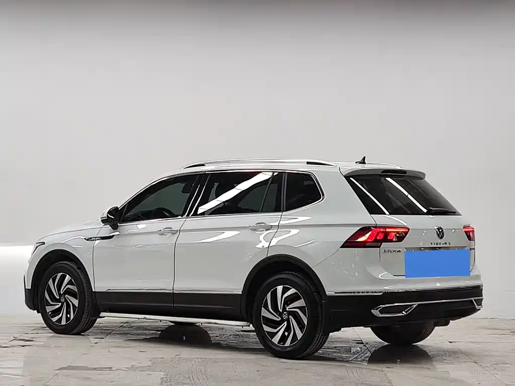 Volkswagen Tiguan L 2022 — фото 5