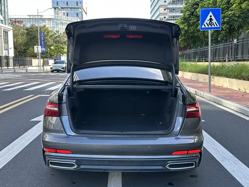 Audi A6L 2021