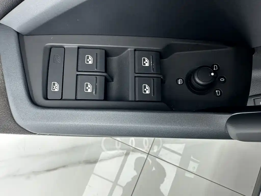 Audi Q3 Sportback 2023 — фото 12