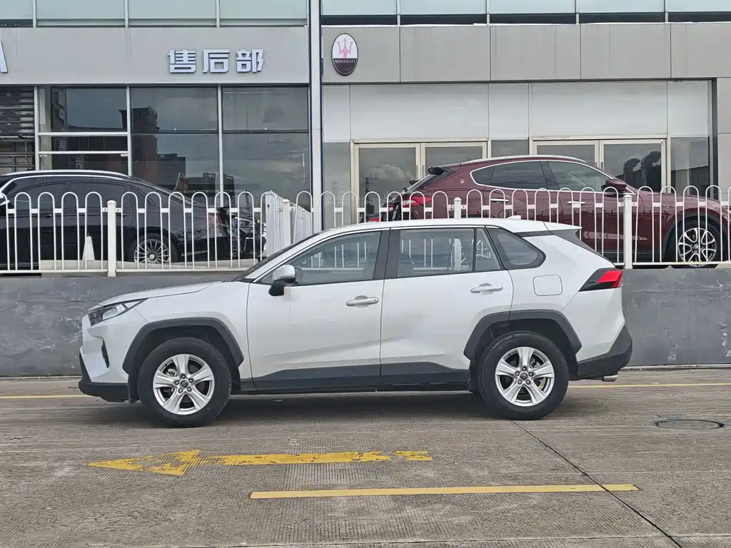 Toyota RAV4 2024