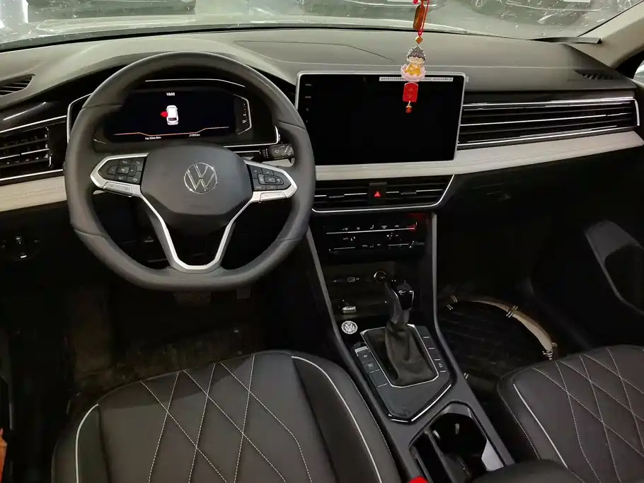 Volkswagen Tiguan L 2025 — фото 12