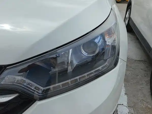 Dongfeng Fengshen AX7 2015