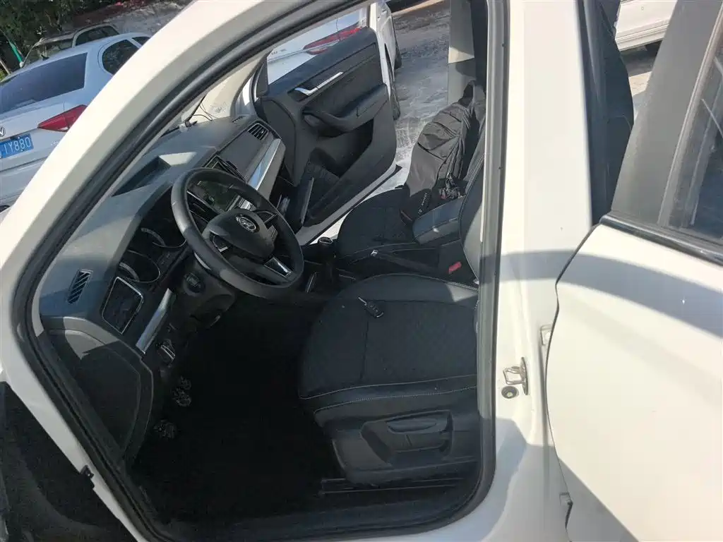 Skoda Kamiq 2021 — фото 11