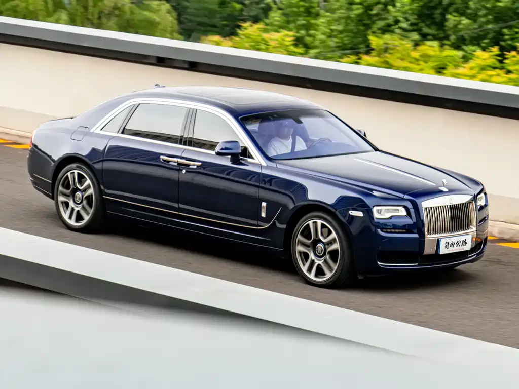 Rolls-Royce Ghost 2016 — фото 4