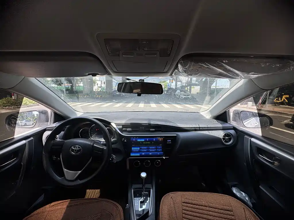 Toyota Corolla 2017 — фото 11