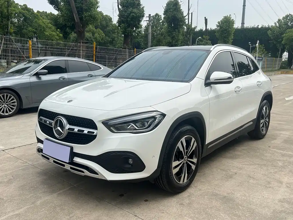 Mercedes-Benz GLA 2021 — фото 1
