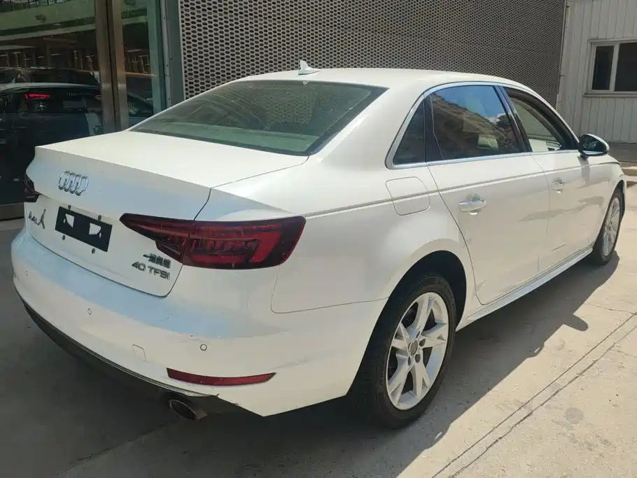 Audi A4L 2018