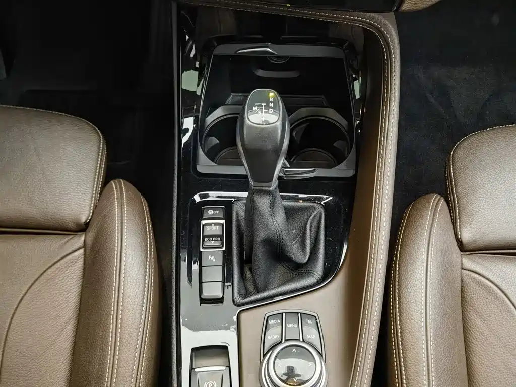 BMW X1 2016 — фото 13